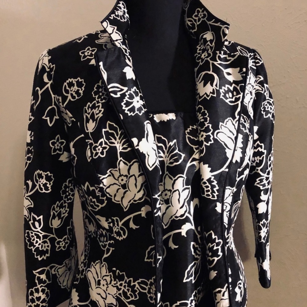 ALEX Evening Top Set. Black/White Floral. SZ S